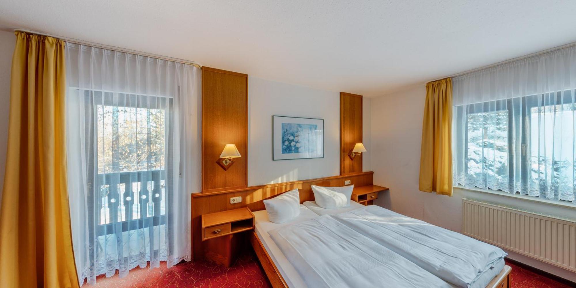 Hotel Zur Post Пирна Экстерьер фото