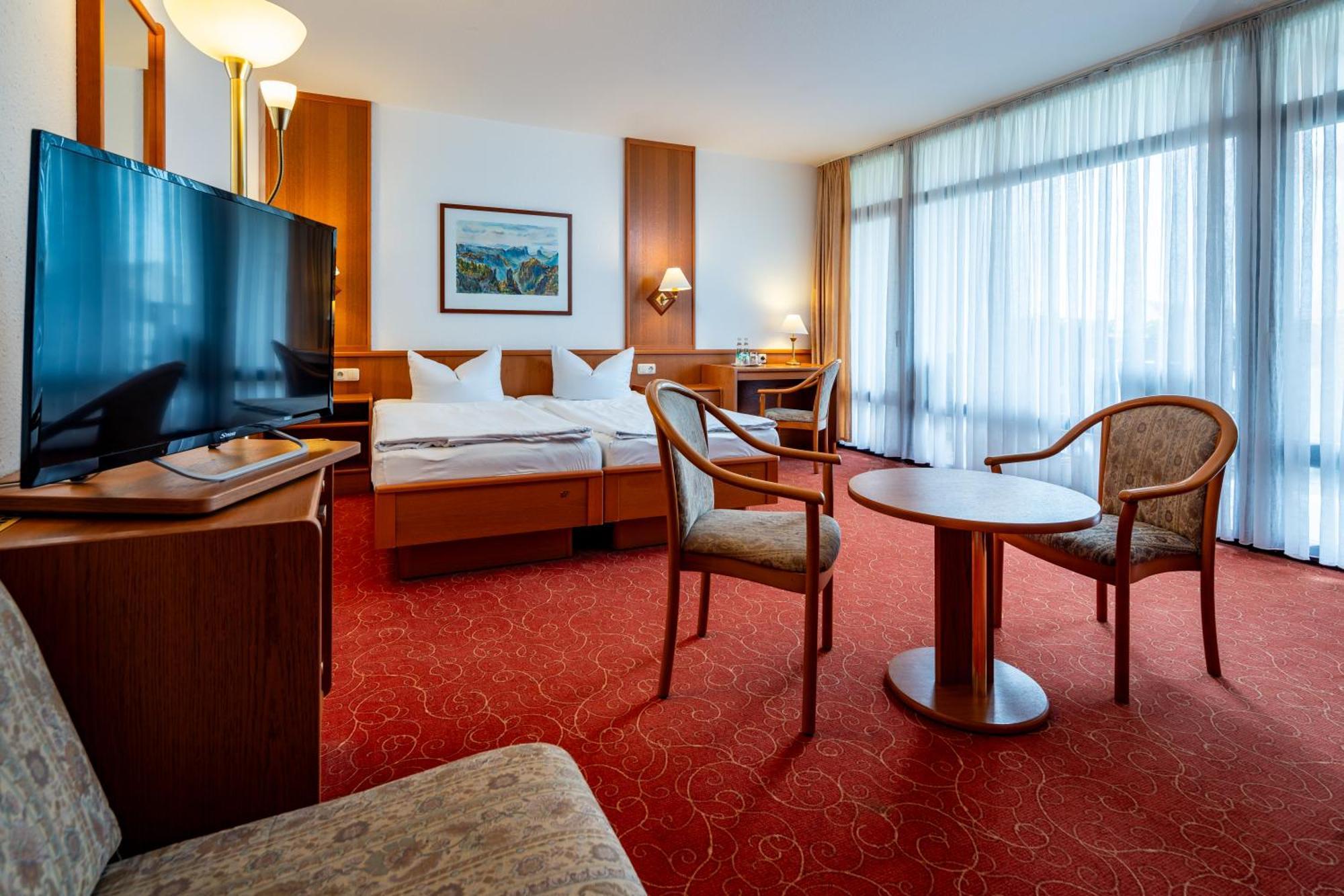 Hotel Zur Post Пирна Экстерьер фото