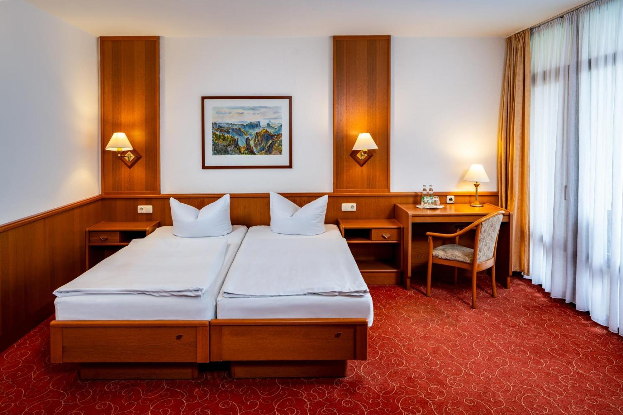 Hotel Zur Post Пирна Экстерьер фото