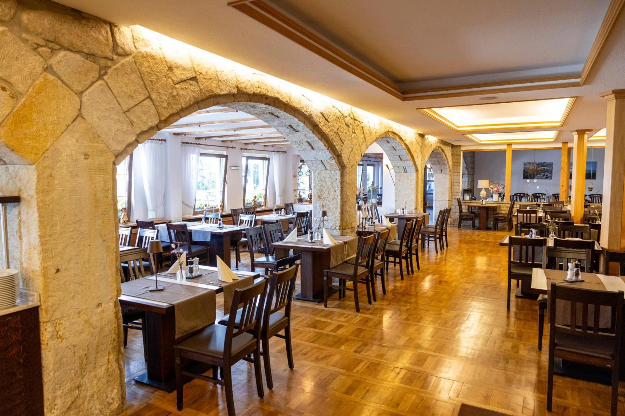 Hotel Zur Post Пирна Экстерьер фото
